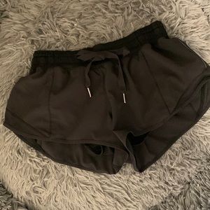 Lululemon Hotty Hot shorts (original)